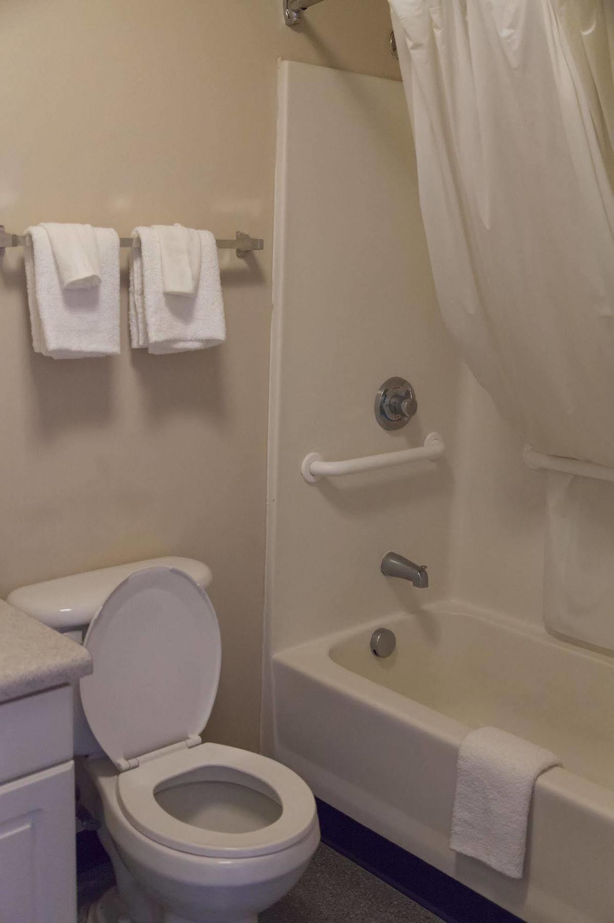 Intown Suites Extended Stay Norfolk Va Eksteriør billede